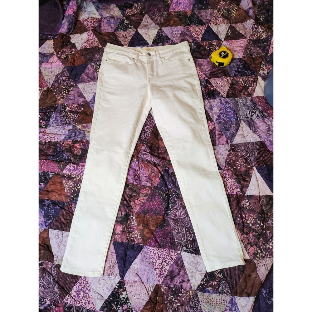 Levi's Women's Skinny Jeans in Cream